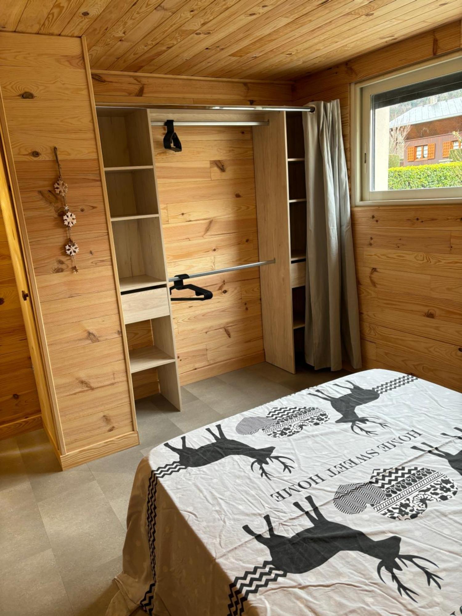 L'Oursiere A Saint Mamet Apartment Exterior photo